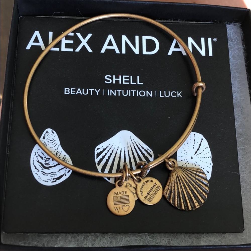 Shell bracelet - Picture 3 of 4